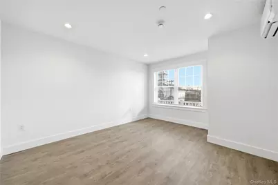 180 Deer Park Avenue #303, Babylon, NY 11702 - Photo 9