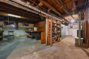 25 Raymond St, Rockville Centre, NY 11570 - Photo 19