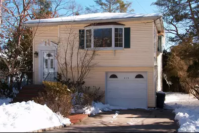 215 Lakeside Trail, Ridge, NY 11961 - Photo 3