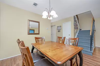 117 Laurel Lane, Wantagh, NY 11793 - Photo 15