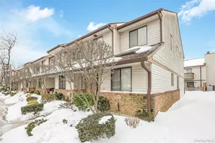 117 Laurel Ln, Wantagh, NY 11793 - Photo 3