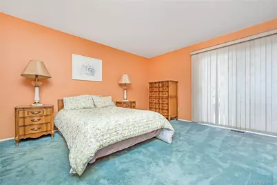 117 Laurel Lane, Wantagh, NY 11793 - Photo 17