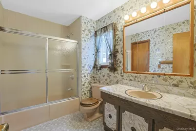 186 Rutledge Avenue, Hawthorne, NY 10532 - Photo 19