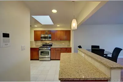 143-41 84 Drive #8B, Briarwood, NY 11435 - Photo 19