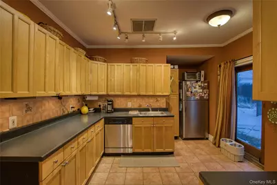 165 Round Hill Road, Washingtonville, NY 10992 - Photo 13