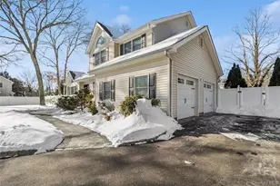 41 Locust Dr, Nesconset, NY 11767 - Photo 5