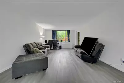 777 N Macquesten #305, Fleetwood, NY 10522 - Photo 3