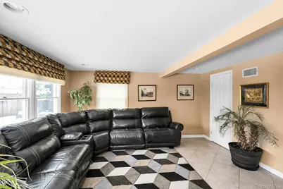 2043 Ripley, Merrick, NY 11566 - Photo 9