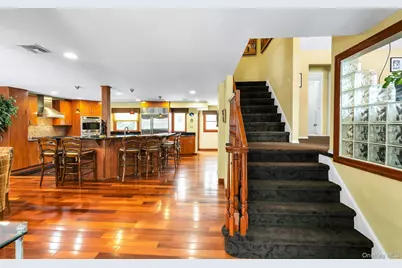 2043 Ripley, Merrick, NY 11566 - Photo 9