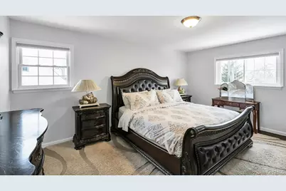 2043 Ripley, Merrick, NY 11566 - Photo 19