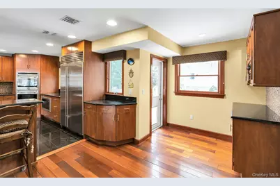 2043 Ripley, Merrick, NY 11566 - Photo 19