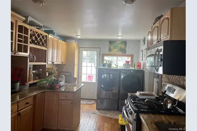 208 Emily Avenue, Elmont, NY 11003 - Photo 15