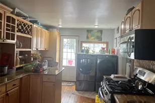 208 Emily Ave, Elmont, NY 11003 - Photo 15