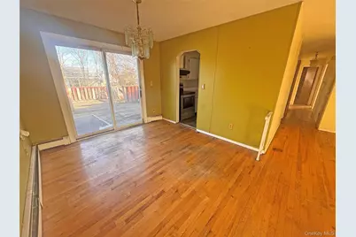 192 Ferraris Street, Copiague, NY 11726 - Photo 7