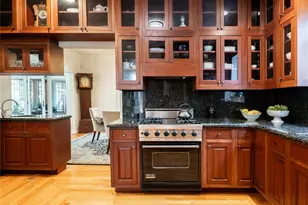 3 West Dr, Manhasset, NY 11030 - Photo 5