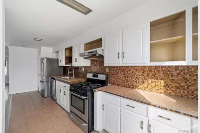 108 Jackie Robinson Parkway, Brooklyn, NY 11207 - Photo 3