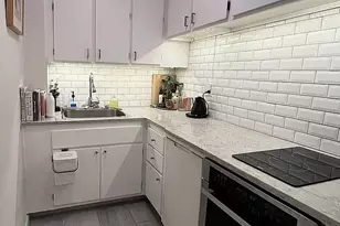 345 E 69th St, New York, NY 10021 - Photo 3