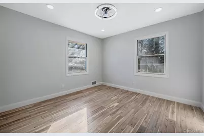 39 E Lyons Street, Melville, NY 11747 - Photo 13