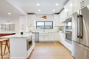 6 Frost Pond Dr, Roslyn, NY 11576 - Photo 7