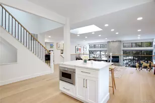 6 Frost Pond Dr, Roslyn, NY 11576 - Photo 9