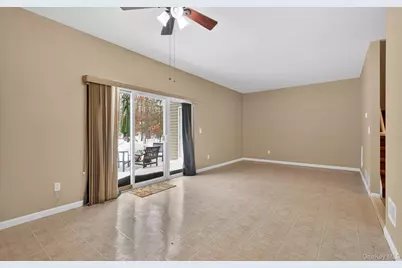 31 Daremy Circle, Medford, NY 11763 - Photo 9