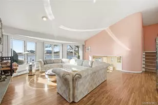 3094 Riverside Dr, Wantagh, NY 11793 - Photo 13