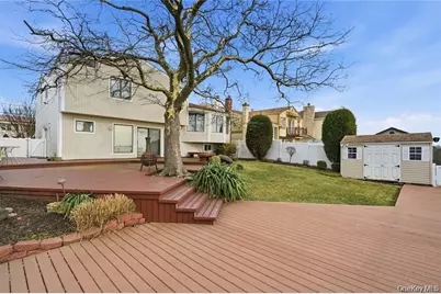 3094 Riverside Drive, Wantagh, NY 11793 - Photo 5