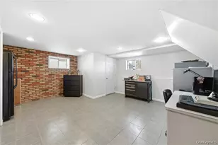 3094 Riverside Dr, Wantagh, NY 11793 - Photo 35