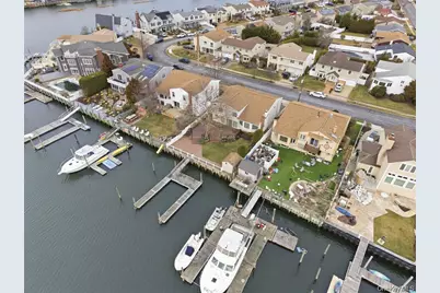 3094 Riverside Drive, Wantagh, NY 11793 - Photo 45