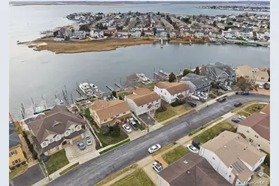 3094 Riverside Drive, Wantagh, NY 11793 - Photo 41