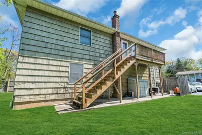 106 Summit Drive, Smithtown, NY 11787 - Photo 27