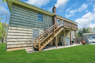 106 Summit Dr, Smithtown, NY 11787 - Photo 27
