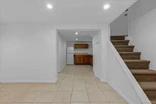 109-73 200th St, Saint Albans, NY 11412 - Photo 29