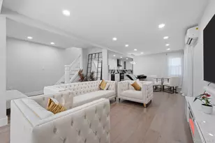 114-45 207th St, Cambria Heights, NY 11411 - Photo 15