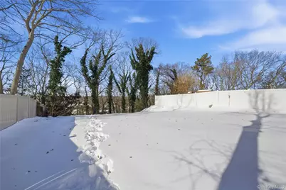 138 Calvert Avenue, Ronkonkoma, NY 11779 - Photo 29