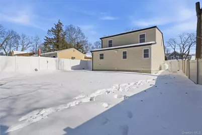 138 Calvert Avenue, Ronkonkoma, NY 11779 - Photo 27