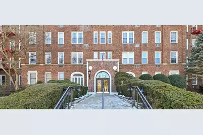 12 Hamilton Place #B5, Garden City, NY 11530 - Photo 3