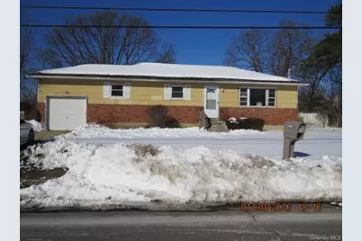 334 Robbins Street, Lindenhurst, NY 11757 - Photo 1