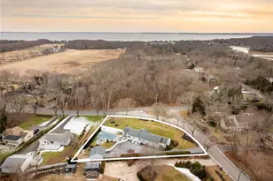 735 Reeve Ave, Mattituck, NY 11952 - Photo 5