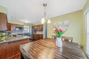 23 Gazebo Ln, Holtsville, NY 11742 - Photo 37