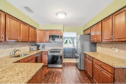 23 Gazebo Lane, Holtsville, NY 11742 - Photo 11