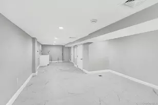 9318 Foster Ave, Brooklyn, NY 11236 - Photo 23