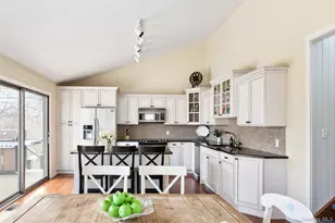 180 S Fairview Ave, Montauk, NY 11954 - Photo 9