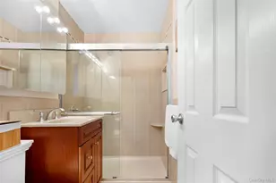 54-40 Little Neck Pkwy, Little Neck, NY 11362 - Photo 23