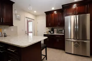 22 Palisades Ct, Pomona, NY 10970 - Photo 9