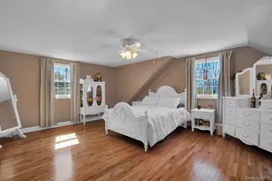 8 Beverly Ln, East Moriches, NY 11940 - Photo 15