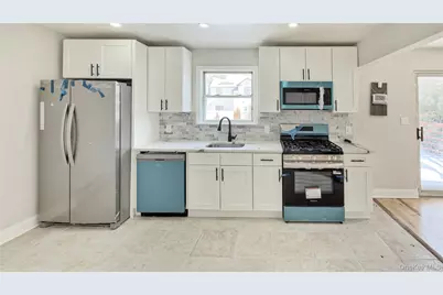 58 Rutland Road, Freeport, NY 11520 - Photo 9