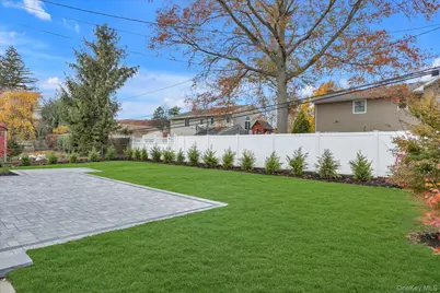 23 Catherwood Crescent, Melville, NY 11747 - Photo 23