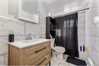 22 Hudson Place, Hempstead, NY 11550 - Photo 15