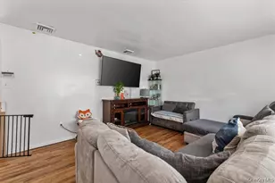 22 Hudson Pl, Hempstead, NY 11550 - Photo 5